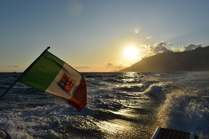 private-sunset-boat-tour-on-the-amalfi-coast-and-aperitif