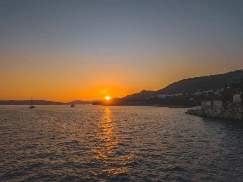 Private Sunset Boat Tour with Music and Wine - What Travelers Say About the Experience
