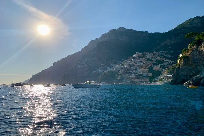 private-sunset-cruise-of-the-amalfi-coast-restroom-on-board-2