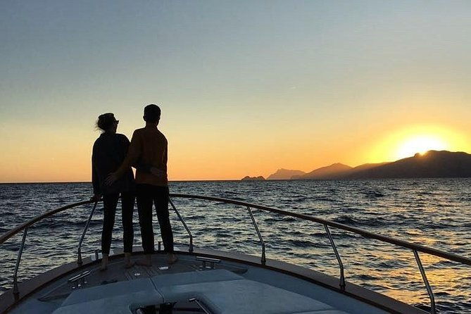 private-sunset-cruise-with-prosecco-onboard
