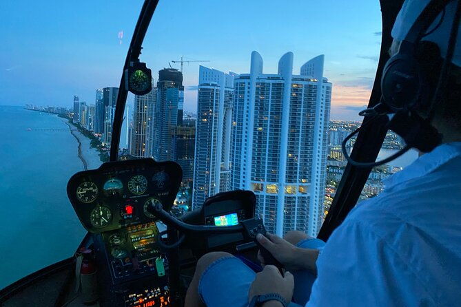 private-sunset-ft-lauderdale-to-miami-beach-helicopter-tour-2
