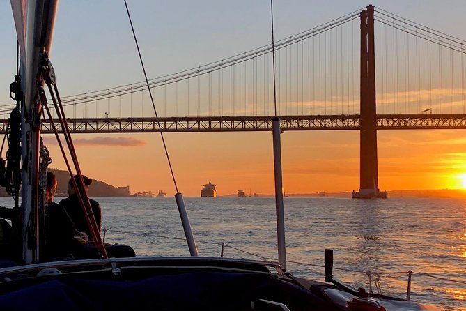 private-sunset-sailing-cruise-from-lisbon