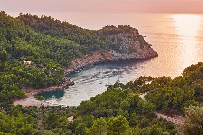 private-sunset-sailing-tour-along-the-north-coast