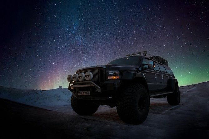 private-super-jeep-northern-lights-hunt-from-reykjavik