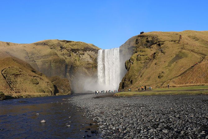 private-superjeep-full-day-south-coast-and-eyjafjallajokull-volcano-sights