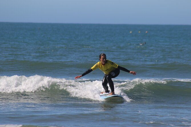 private-surf-experience-transfer-to-matosinhos-all-levels
