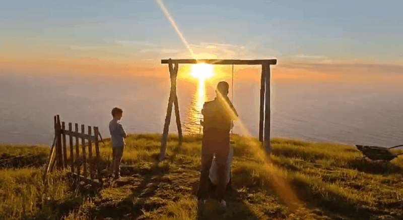 private-swing-special-place-w-wine-and-fruits-4x4-jipe-tour