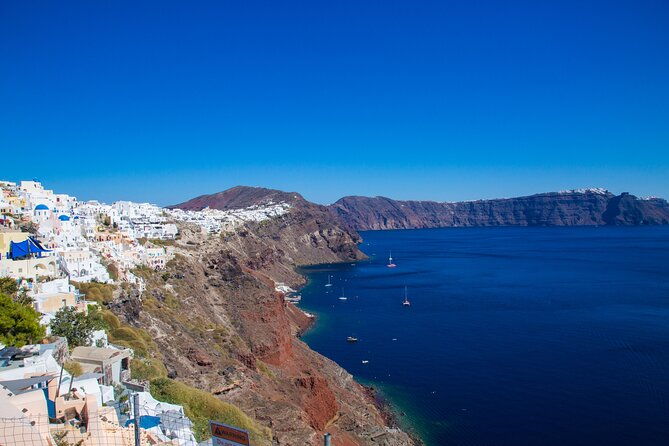 private-tailor-made-tour-explore-santorini-with-comfort-style