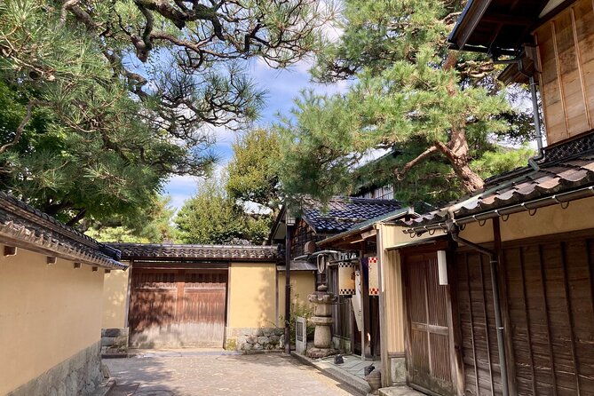 private-tailored-kanazawa-highlights-tour-with-a-local