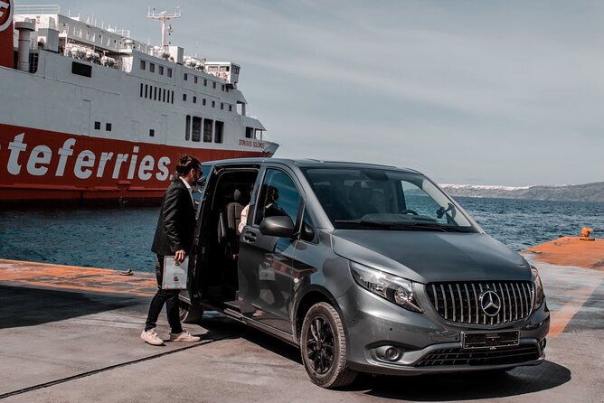 private-tailormade-tour-in-santorini-island-with-local-driver