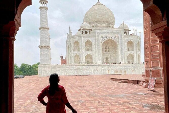 Private Taj Mahal and Agra Day Trip from Delhi by Car with Lunch - The Itinerary: What to Expect at Each Stop