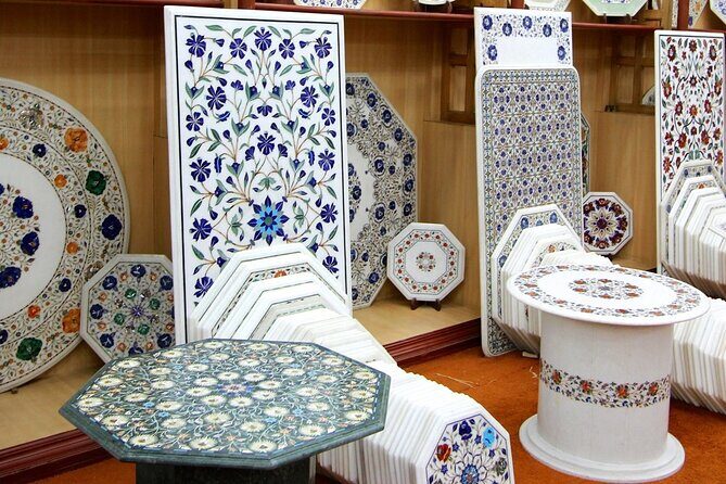 Private Taj Mahal Sunrise with Agra Day Tour from Delhi - Exploring Agra Fort: A Majestic Red Fortress