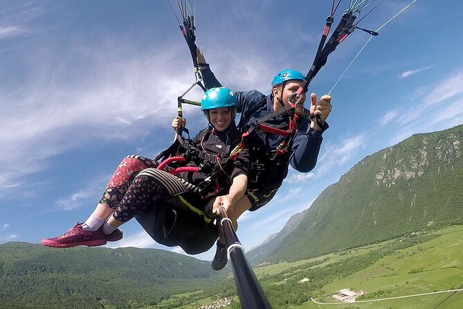 private-tandem-paragliding-in-soca-valley-2