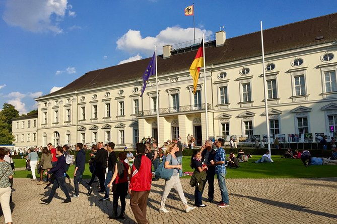 private-taxi-tour-city-east-west-history-and-architecture-3-4h