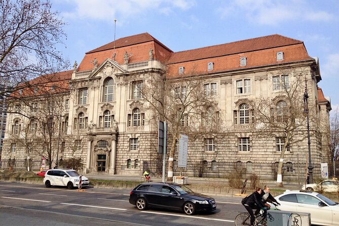 private-taxi-tour-city-east-west-history-and-architecture-3-4h