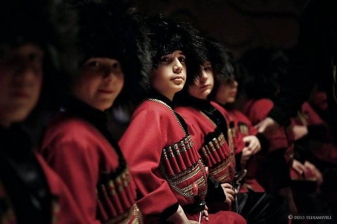 private-tbilisi-city-tour-and-dinner-with-folk-show
