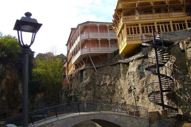 private-tbilisi-city-tour-and-dinner-with-folk-show