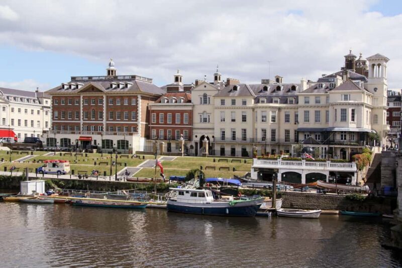 Private Ted Lasso Filming Locations Tour - Key Points