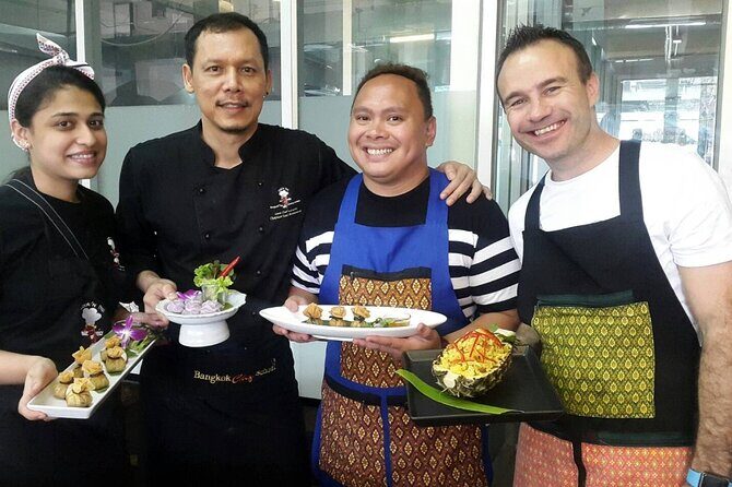 Private Thai Cooking Class in Sukhumvit - Key Points