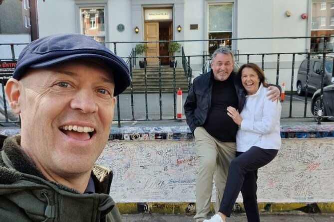 private-the-beatles-taxi-tour-in-london