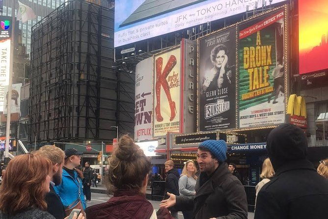 private-theatre-district-tour