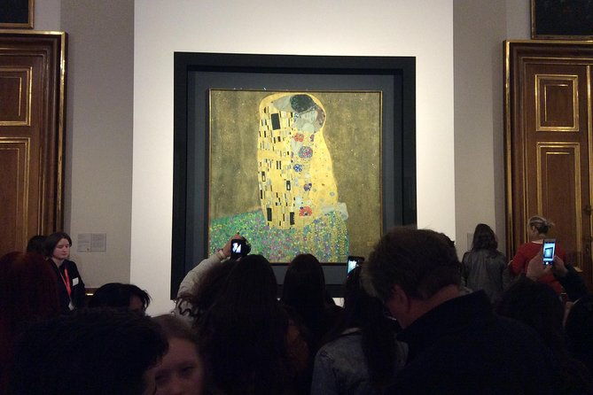 private-themed-tour-of-the-belvedere-with-an-art-historian-the-kiss-by-gustav-klimt-how-it-became-the-symbol-of-the-viennese-art