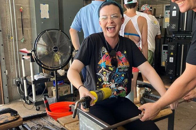 private-three-piece-glassblowing-lesson-for-up-to-6-people