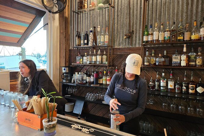 private-tiki-bar-crawl-by-water