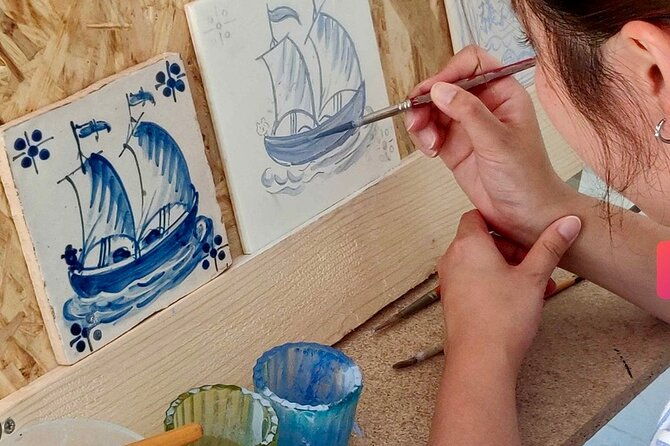 private-tiles-workshop-wine-tasting-and-sesimbra-tour-lisbon