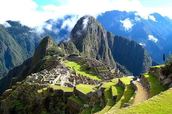 private-tour-2-day-exploration-of-the-sacred-valley-and-machu-picchu