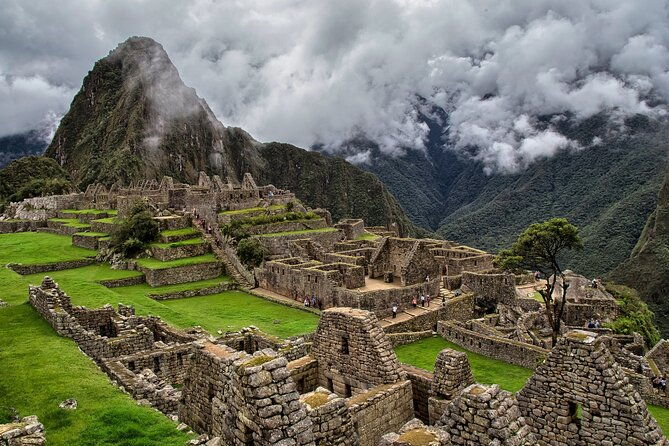 private-tour-2-days-1-night-sacred-valley-and-machupicchu-by-train