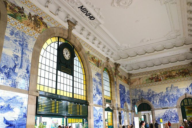 private-tour-2-days-from-1-to-8-people-to-porto-aveiro-nazare-obidos