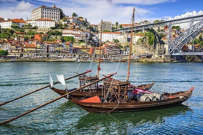 private-tour-3-days-fatima-aveiro-porto-guimaraes-braga-santiago-de-compostela