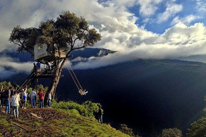 private-tour-4-day-trip-cotopaxi-quilotoa-banos-with-devils-nose-train-ride