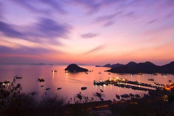 Private tour 4 days 3 nights Komodo on boat, waterfall and Rangko cave - A Closer Look at the 4-Day Itinerary