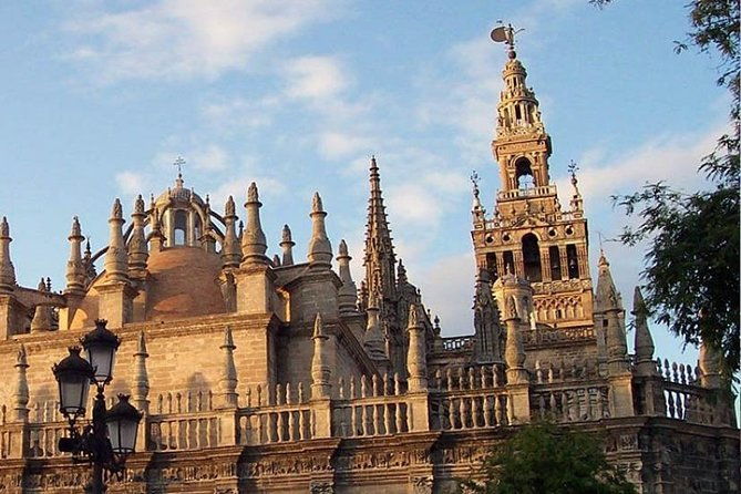 private-tour-alcazar-ticket-and-seville-cathedral