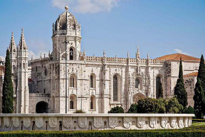 private-tour-along-the-discoveries-route-in-belem