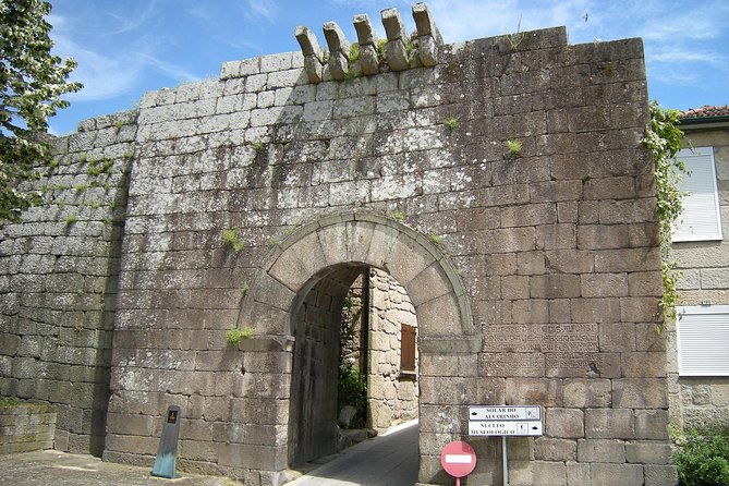 private-tour-alvarinho-melgaco-and-moncao-includes-3-wine-tastings