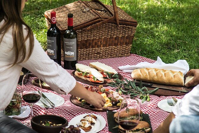 private-tour-and-tasting-the-enemy-with-lunch-santa-julia