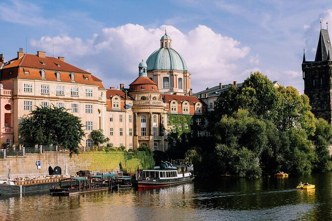 private-tour-around-prague-by-car