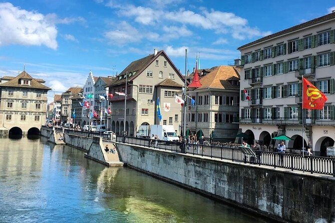 private-tour-around-zurich-old-town