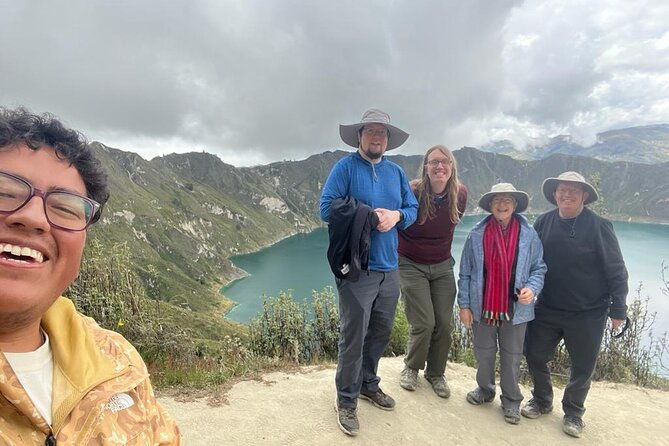 private-tour-at-cotopaxi-and-quilotoa-one-day-include-paint-class-2