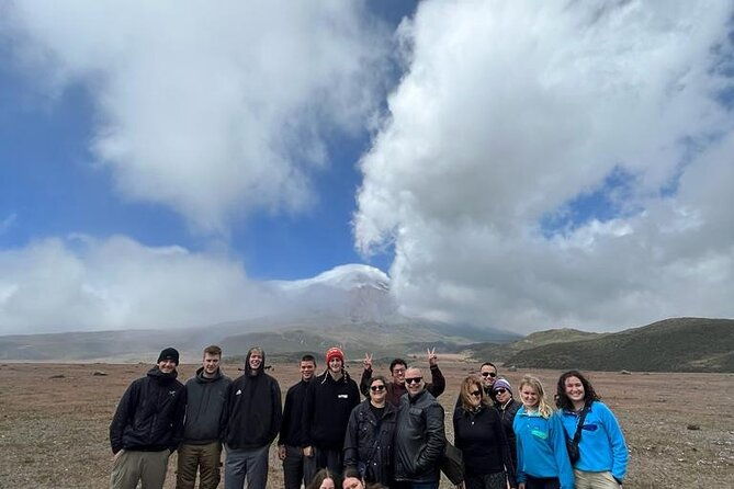 private-tour-at-cotopaxi-and-quilotoa-one-day-include-paint-class-2