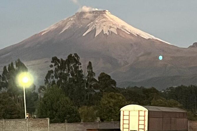 private-tour-at-cotopaxi-and-quilotoa-one-day-include-paint-class-2