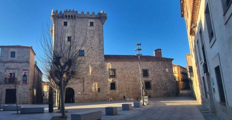 private-tour-avila-and-segovia-from-madrid-with-hotel-pickup