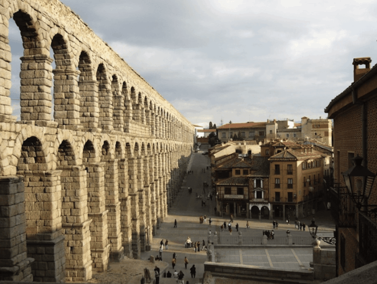 private-tour-avila-and-segovia-from-madrid-with-hotel-pickup