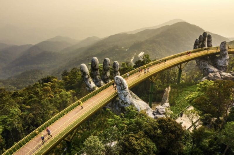 private-tour-bana-hills-with-golden-hand-bridge