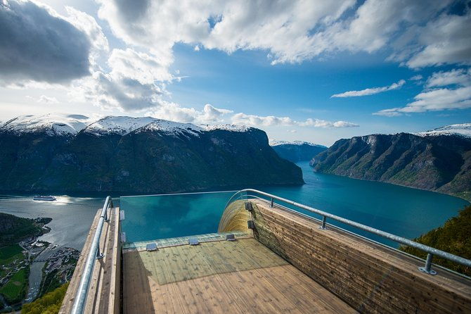 private-tour-bergen-to-oslo-naeroyfjord-cruise-flam-railway