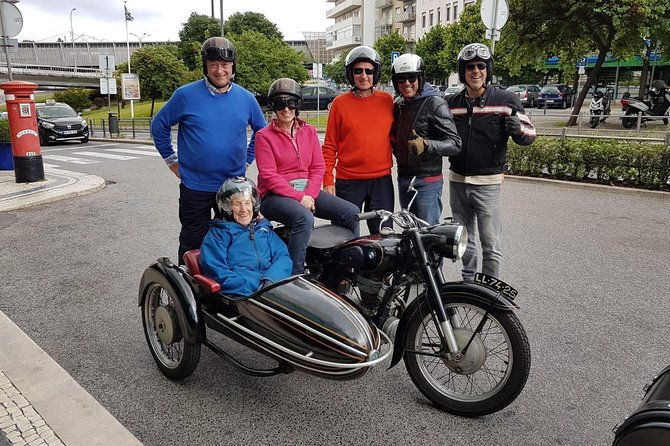 private-tour-best-of-lisbon-by-sidecar