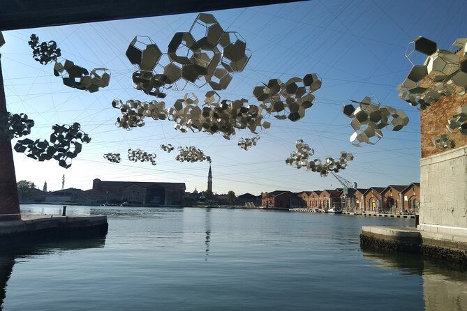private-tour-biennale-of-venice-with-guide